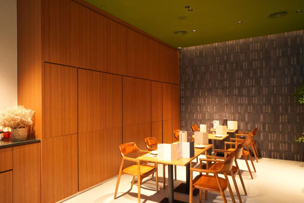 Contemporar Natural Restaurant