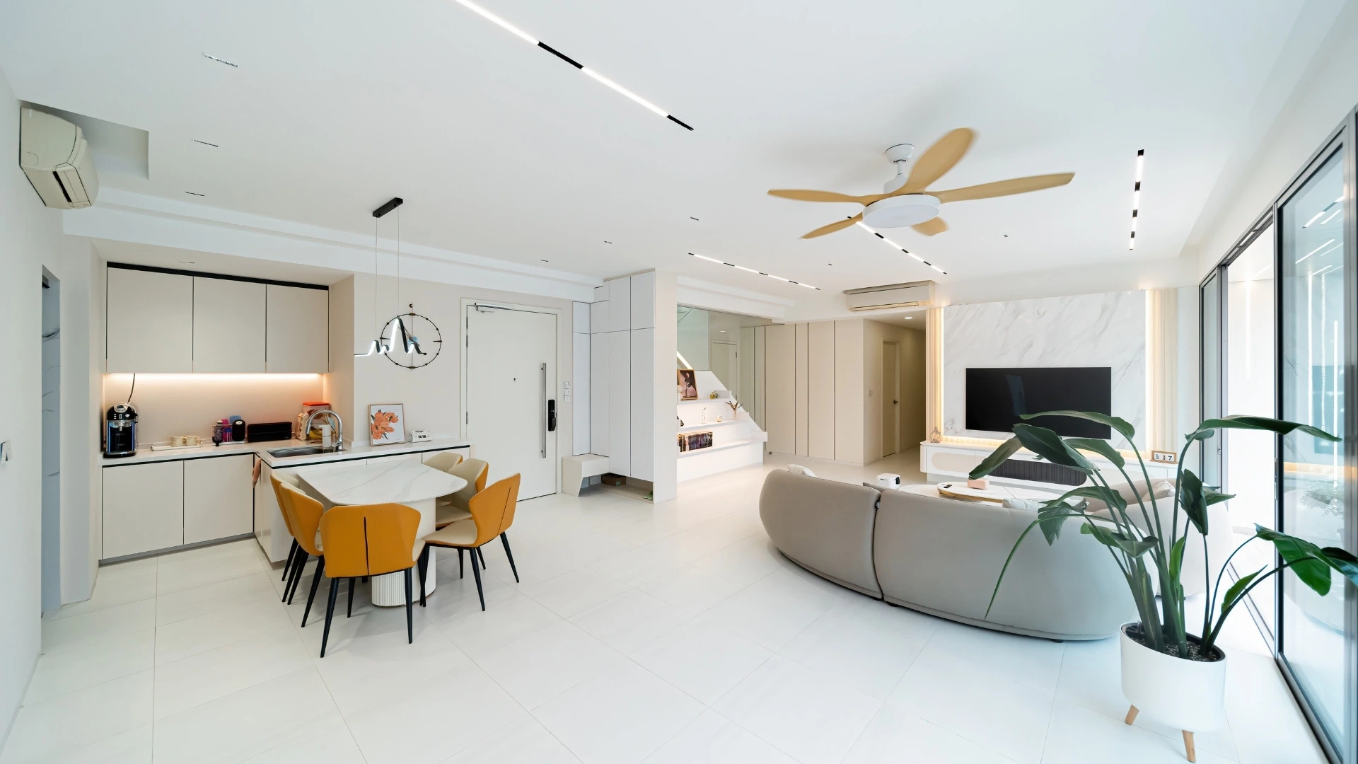 Residential condominium interior design by Albedo Design Singapore